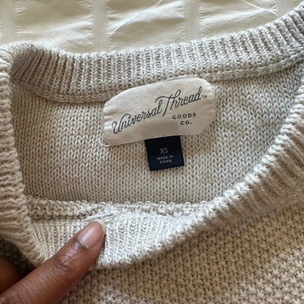 Universal Thread Beige cardigan sweater sleeveless with side ties size XS - Picture 3 of 7